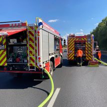 Freiw. Feuerwehr Karlsruhe - Brand auf der BAB 8 - Bild04 - Einsatznummer 18/2022