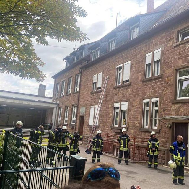 Freiw. Feuerwehr Karlsruhe - Abteilung Wolfartsweier, Grundschule Wolfartsweier