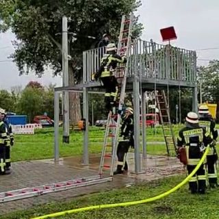 Übung für Kinder - Freiw. Feuerwehr Karlsruhe - Abteilung Wolfartsweier
